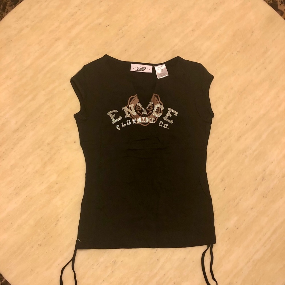 New ENYCE V Neck Logo Tee in Black Size S/M